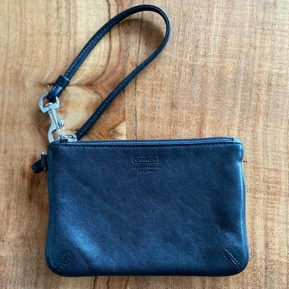 Leather Coach Wristlet - Picture 1 of 1